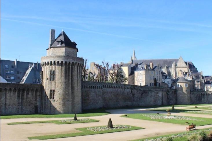 Ferienwohnung La Madeleine Vannes Exterior foto